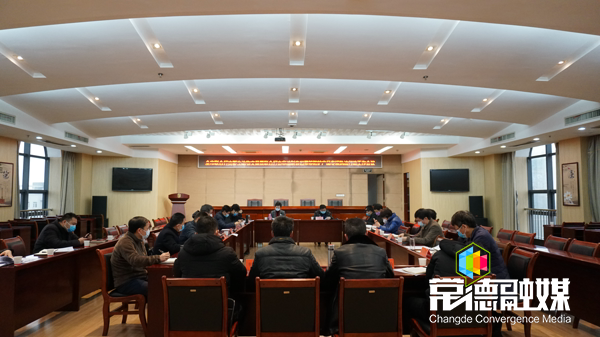 市政府部署疫情防控期間“聯(lián)合雙打”工作