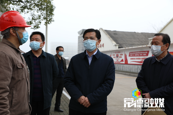 市領(lǐng)導(dǎo)慰問復(fù)工復(fù)產(chǎn)企業(yè)職工