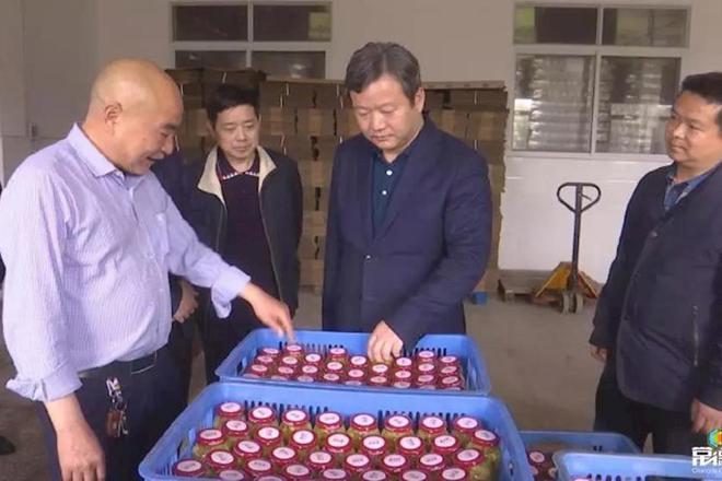 曹立軍赴漢壽縣調(diào)研扶貧產(chǎn)業(yè)發(fā)展：為決戰(zhàn)脫貧攻堅促進農(nóng)民增收創(chuàng)造條件
