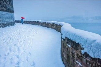 常德詩墻雪中行