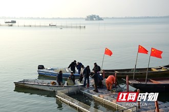 柳葉湖年魚集捕魚現(xiàn)場(chǎng)
