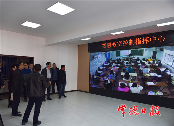 加強(qiáng)學(xué)院內(nèi)涵建設(shè) 建成一流職院