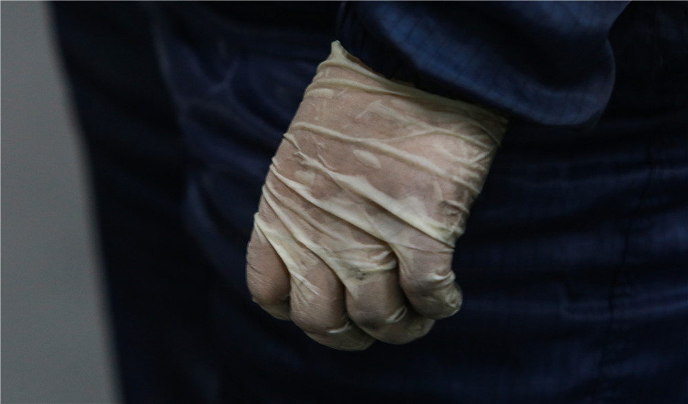 汗水 李龍 攝.jpg 汗水 李龍 攝.jpg