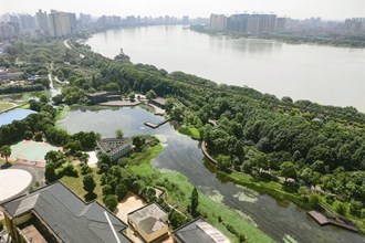 沅水兩岸，綠意盎然