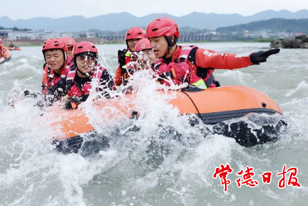 全省91名消防指戰(zhàn)員來常德“乘風(fēng)破浪” 抗洪搶險“藍朋友”嚴陣以待