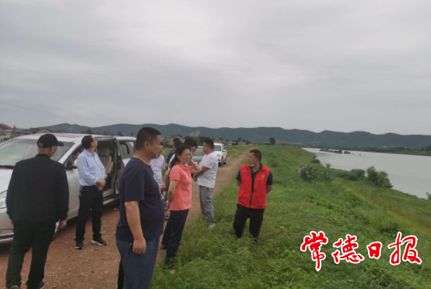 省畜牧水產(chǎn)事務(wù)中心調(diào)研我市家畜血吸蟲病防治工作