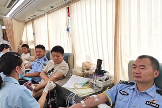 市公安局武陵分局 開展無償獻(xiàn)血活動(dòng)