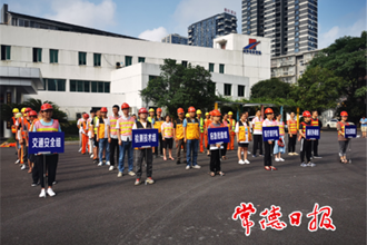 我市開展城市橋梁受失控船只撞擊應(yīng)急處置演練