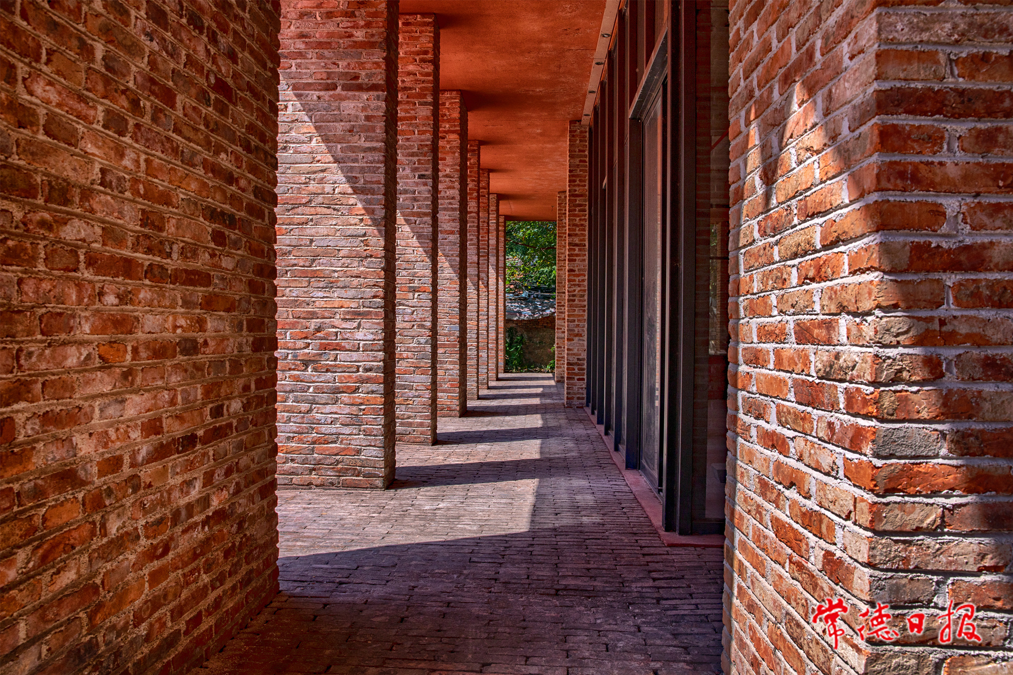 劉靈芝 紅房子 (4)_副本.jpg