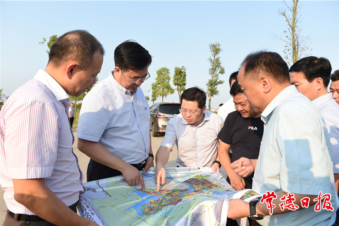 鄒文輝調(diào)研城市水系和航道規(guī)劃建設(shè)時指出：充分論證、科學(xué)實施 不斷提升城市發(fā)展品質(zhì)