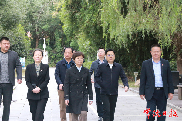 市領(lǐng)導(dǎo)在柳葉湖旅游度假區(qū)調(diào)研時(shí)強(qiáng)調(diào) 全力以赴推動(dòng)高質(zhì)量發(fā)展