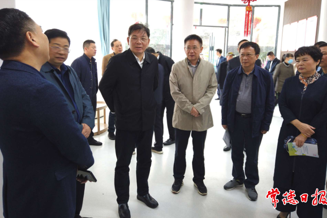 省民政廳調(diào)研我市養(yǎng)老服務(wù)工作時(shí)指出 加大力度完善居家和社區(qū)養(yǎng)老服務(wù)