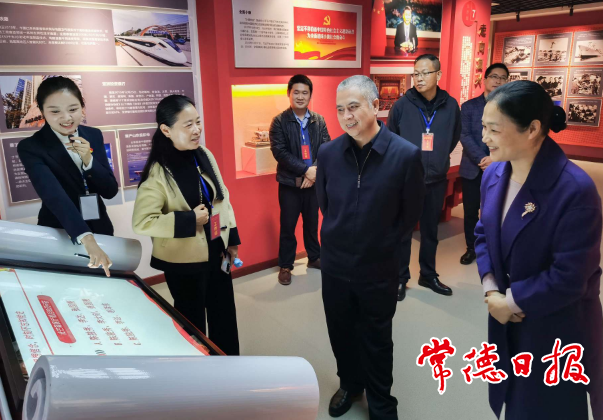 慶祝全國(guó)第九個(gè)老年節(jié) 我市離退休干部大型游藝活動(dòng)豐富多彩