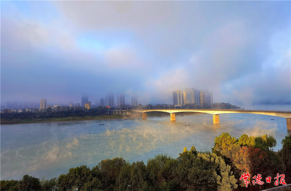 sj劉圖強(qiáng)-晨光靜水霧-1 (1).jpg