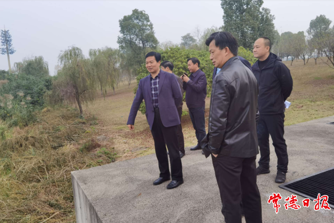 市領(lǐng)導(dǎo)帶隊巡湖要求 確保柳葉湖水質(zhì)穩(wěn)定達(dá)標(biāo)