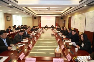 周振宇在市交通運(yùn)輸局調(diào)研時強(qiáng)調(diào)：聚焦打造“兩個樞紐”加快構(gòu)建對外交通大通道