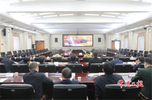 我市各級各部門集中收看省第十二次黨代會開幕會