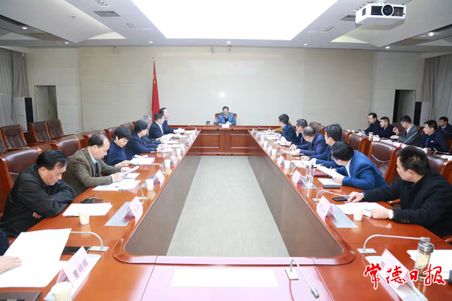 周振宇調(diào)度園區(qū)重大產(chǎn)業(yè)項目落地工作　堅定不移招大培強 推動工業(yè)經(jīng)濟做大做強