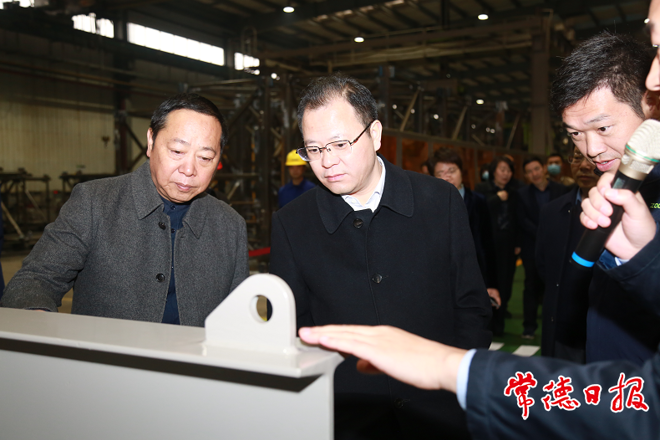 周振宇調研中聯系企業(yè)并召開座談會　圍繞中聯重科打造裝備制造千億產業(yè)集群