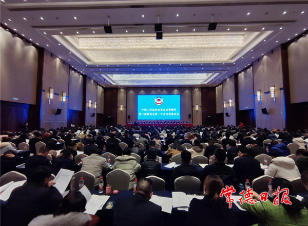 市政協(xié)八屆一次會議召開預(yù)備會議