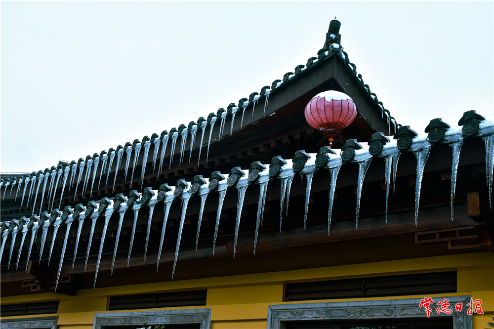 禹翔天 雪天屋檐.jpg