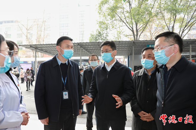 曹志強(qiáng)督導(dǎo)疫情防控工作時(shí)強(qiáng)調(diào)：繃緊疫情防控這根弦 構(gòu)筑起堅(jiān)固的防疫屏障