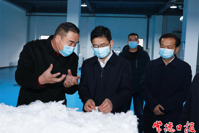 曹志強(qiáng)在西湖、西洞庭管理區(qū)和安鄉(xiāng)縣調(diào)研時(shí)強(qiáng)調(diào)：大力發(fā)展湖區(qū)特色產(chǎn)業(yè) 在推進(jìn)鄉(xiāng)村振興中走在前列