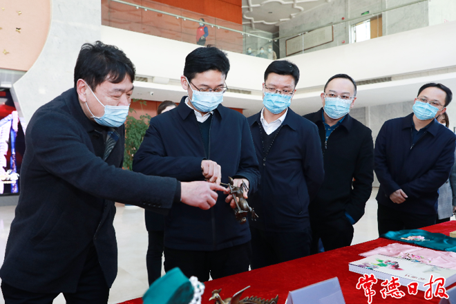 曹志強調研宣傳思想文化工作時強調：傳播好聲音 凝聚正能量 為推動常德高質量發(fā)展提供思想保證和精神動力