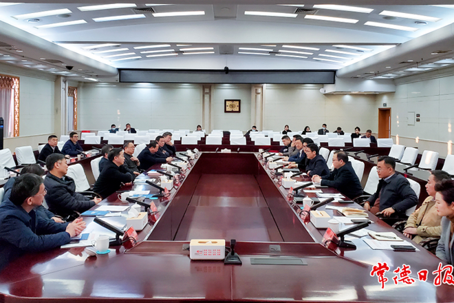 曹志強(qiáng)周振宇與華菱集團(tuán)黨委書記、董事長(zhǎng)肖尊湖一行座談