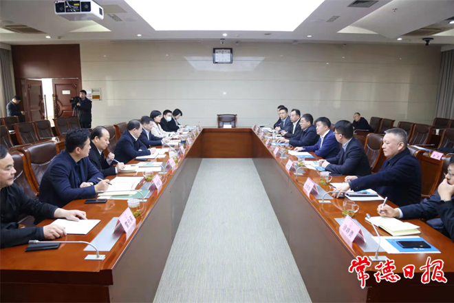 周振宇會(huì)見現(xiàn)代投資等企業(yè)考察團(tuán)時(shí)表示 全力支持、服務(wù)企業(yè)在常發(fā)展