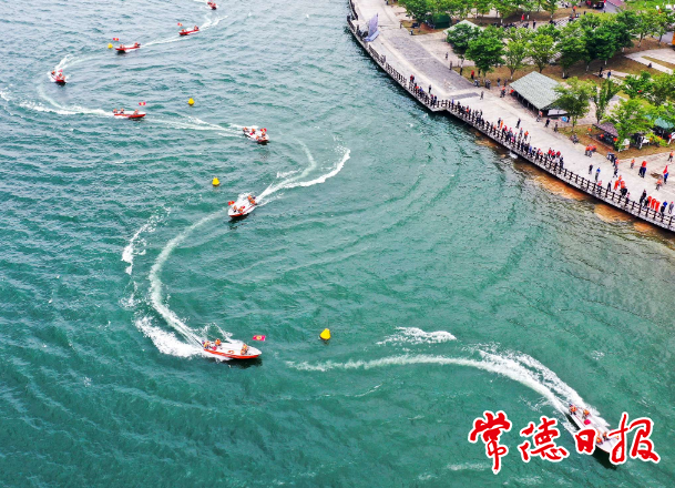 常德開(kāi)展“沅澧-2022” 軍地應(yīng)急力量聯(lián)合防汛搶險(xiǎn)演練