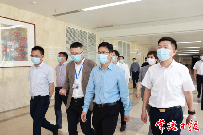 曹志強(qiáng)調(diào)研市經(jīng)投集團(tuán)產(chǎn)業(yè)發(fā)展情況時(shí)指出筑牢疫情防控和安全生產(chǎn)“雙防線(xiàn)”