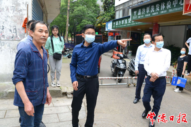 曹志強(qiáng)暗訪督查全國(guó)文明城市創(chuàng)建工作