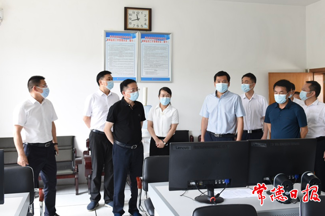 市領(lǐng)導(dǎo)赴石門縣、臨澧縣調(diào)研時(shí)指出 精準(zhǔn)施策 推進(jìn)“雙減一規(guī)范”工作