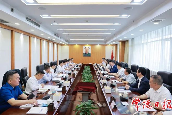 曹志強(qiáng)與中國化學(xué)工程股份有限公司總經(jīng)理助理?xiàng)钪久饕恍袝?huì)談 進(jìn)一步推動(dòng)相關(guān)領(lǐng)域合作