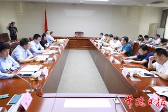 周振宇調(diào)度中聯(lián)重科在常戰(zhàn)略合作項(xiàng)目推進(jìn)工作指出：為培育先進(jìn)裝備制造 千億產(chǎn)業(yè)提供強(qiáng)力支撐