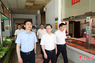 周振宇在全市城鎮(zhèn)更新提質(zhì)專項(xiàng)行動(dòng)推進(jìn)會(huì)上指出：加快走出一條共建共治共享的城鎮(zhèn)治理新路子