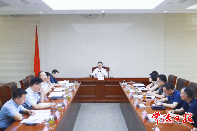 周振宇調(diào)度市城區(qū)水域“三無”船舶專項整治工作時強調(diào)：強化責任擔當 落細落實整治工作