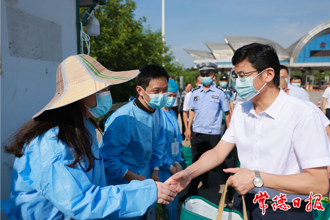 曹志強督導疫情防控、安全生產(chǎn)、燃氣安全工作時強調(diào)：以“時時放心不下”的責任感堅決守牢安全底線