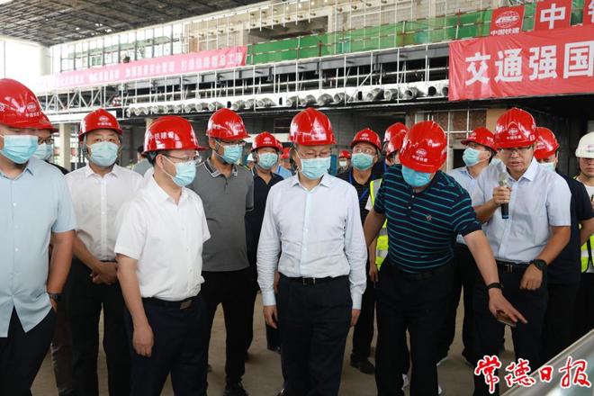 國鐵集團總工程師來常督導(dǎo)時指出 高質(zhì)量高效率推動高鐵站各項配套設(shè)施建設(shè)