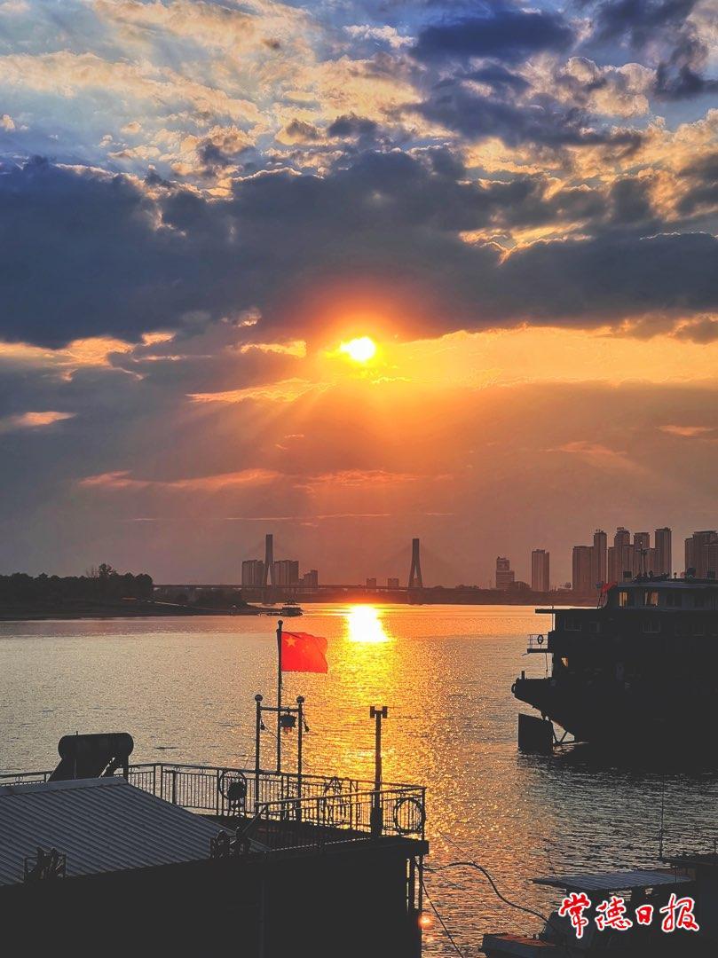 1e55351c83f04dd1bd05f41b2b701562.jpg 1e55351c83f04dd1bd05f41b2b701562.jpg