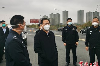 周振宇督導(dǎo)鼎城區(qū)疫情防控工作 優(yōu)化措施 強化力量 盡快遏制疫情上升勢頭