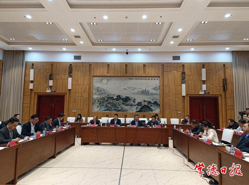 d4710d4a352240f6b918054c863e55b5.jpg d4710d4a352240f6b918054c863e55b5.jpg