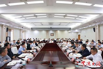 曹志強(qiáng)在全市防汛抗旱動(dòng)員暨河長(zhǎng)制工作電視電話會(huì)議上強(qiáng)調(diào)：扎實(shí)做好防汛抗旱工作 不折不扣落實(shí)河湖長(zhǎng)制