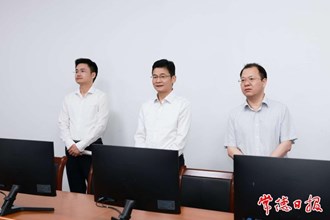 曹志強(qiáng)周振宇帶隊(duì)督導(dǎo)檢查我市高考備考工作