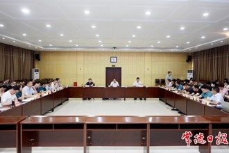 周振宇調(diào)研市江北城區(qū)雨污水管網(wǎng)建設(shè)強(qiáng)調(diào) 系統(tǒng)性規(guī)劃 精細(xì)化管理 切實(shí)把管網(wǎng)工程做成良心工程