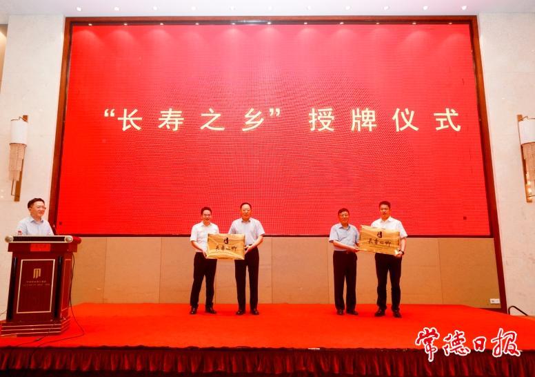 aa07e210cd8c4a36ba7a6bdde90c6dcb.jpg aa07e210cd8c4a36ba7a6bdde90c6dcb.jpg