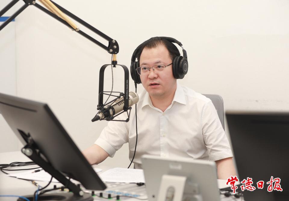 82bc1c8bc9ed44d19eb6ac00977a47dd.jpg 82bc1c8bc9ed44d19eb6ac00977a47dd.jpg