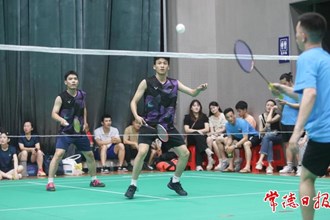 【攝影報(bào)道】常德首屆羽協(xié)杯混合團(tuán)體羽毛球公開賽開賽