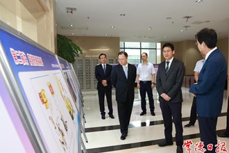 曹志強(qiáng)周振宇參觀常德市2023年“迎國慶、保平安”保密知識(shí)漫畫展
